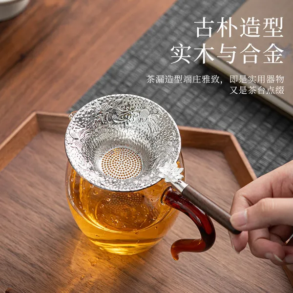 Lotus has fish-tea leakage ( Chakni ) Silver colour