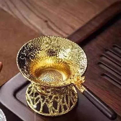 Hammered lotus tea strainer set-with base golden